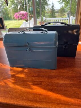 Vintage-Style Metal Lunchboxes